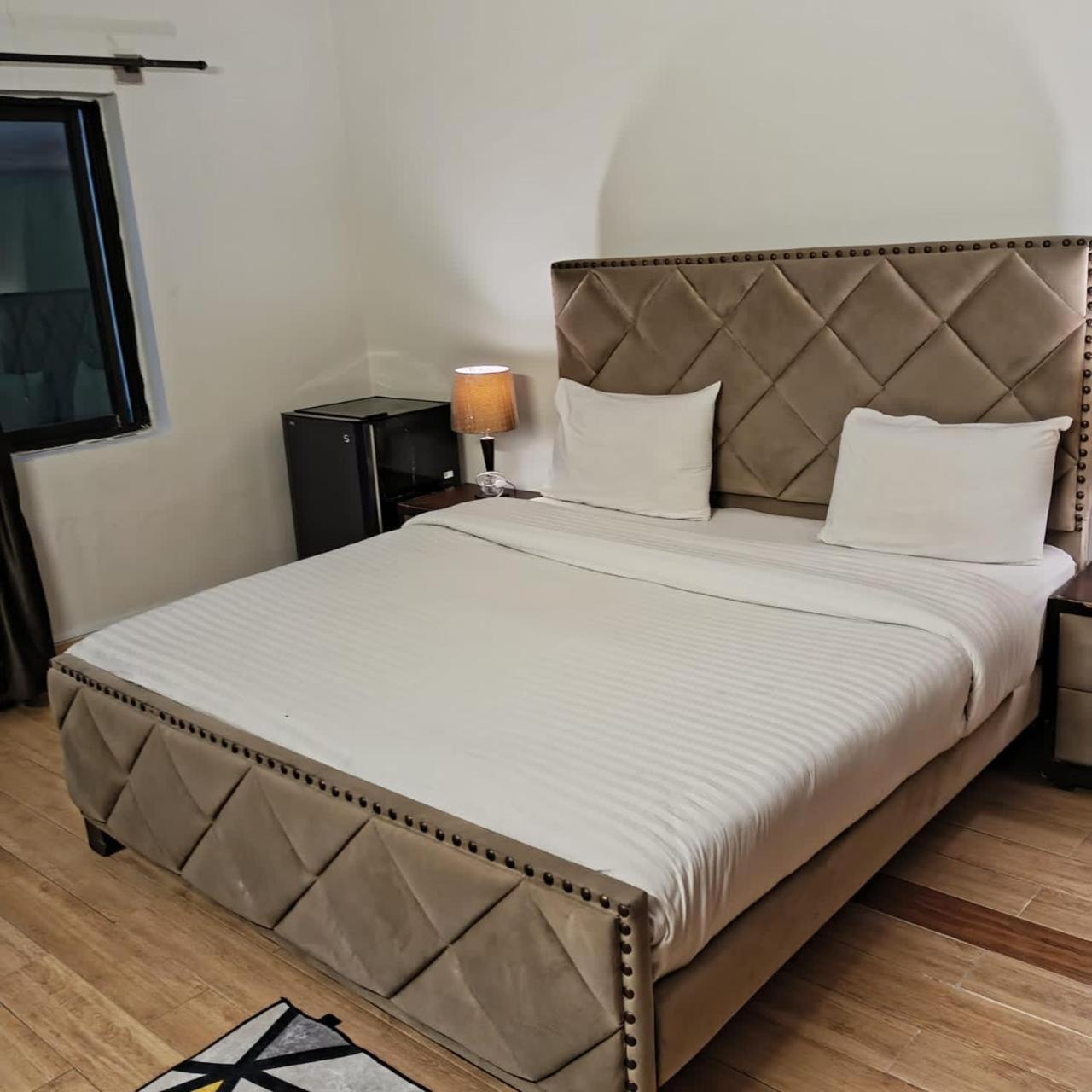 Infinity Villa Iszlámábád Szoba fotó